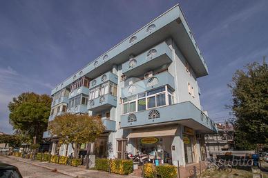 3 LOCALI A MISANO ADRIATICO