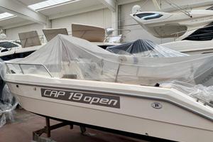 Barca Capelli open honda 100cv