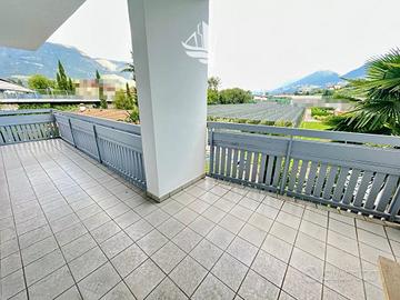 Marlengo: trilocale con terrazza e posto auto