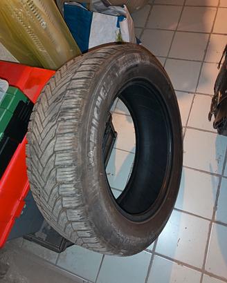 pneumatico invernale Michelin 215 60 R17
