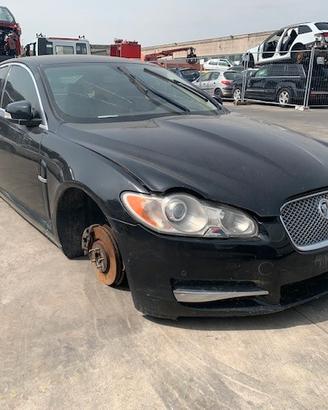 Jaguar XF 2.7 td per ricambi