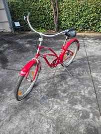 Bicicletta rossa Electra