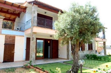 Chia casa panoramica 4 posti letto 700 m dal mare