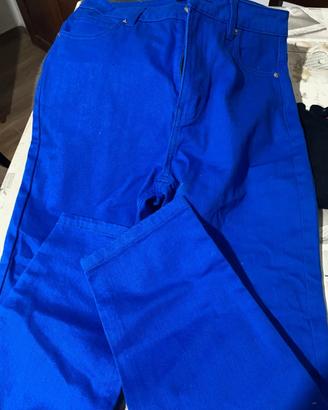 Jeans bluette mai usati
