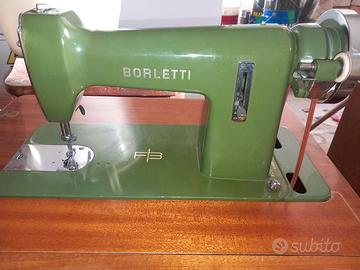 Macchina da cucire meccanica Borletti con mobile