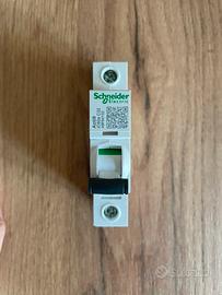 Magnetotermico 32A Schneider Electric