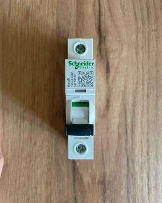 Magnetotermico 32A Schneider Electric