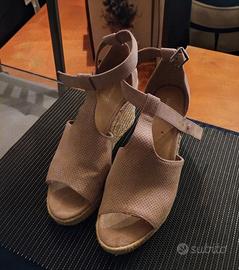 sandali color beige