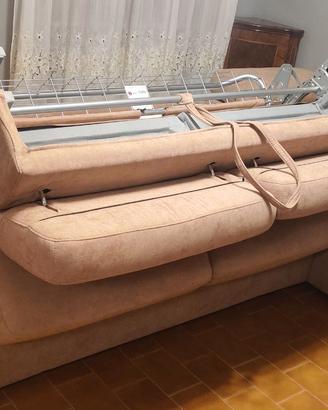 DIVANO ANGOLARE CON VERO LETTO E POUF CONTENITORE