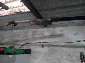 Attrezzi per potatura alberi