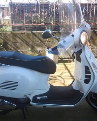 Piaggio Vespa 300 GTS ie - 2010