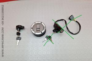 SERRATURE CHIAVI TAPPO TRIUMPH TIGER 955 2002 2006