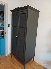 armadio in legno massello ikea