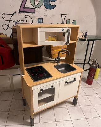 Cucina di legno Ikea