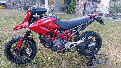 Ducati hypermotard 1100 evo