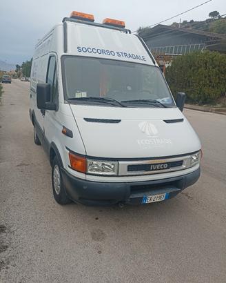furgone Iveco 35 soccorso stradale