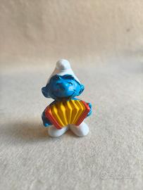 20225 Puffo con fisarmonica