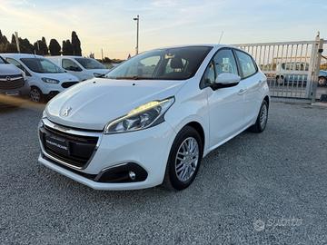Peugeot 208 1.6 HDi GARANZIA