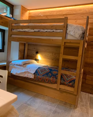 Letto a castello in larice 3 posti con materassi
