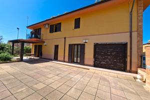Villa Playa 180MQ 2Piani Box Fotovoltaico Giardino