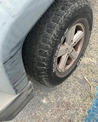 2 GOMME x Hankook 245/75 R16