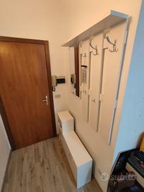 ingresso con scarpiera/appendi abiti - DEGHI