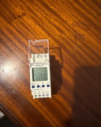 Interrutore timer digitale astronomico