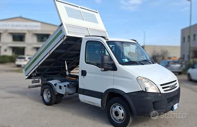 IVECO Eurocargo C12 Ribaltabile Trilaterale - Pres