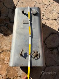 Serbatoio in acciaio barca gommone