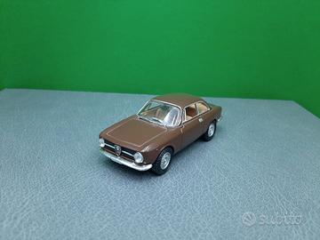 1:43 solido alfa romeo 1300 junior