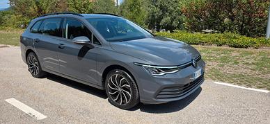 Volkswagen Golf Variant 1.0 eTSI EVO DSG Life