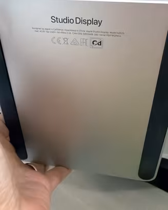 Studio display apple