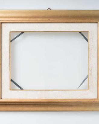 Cornice dorata 50×60 cm con vetro N3