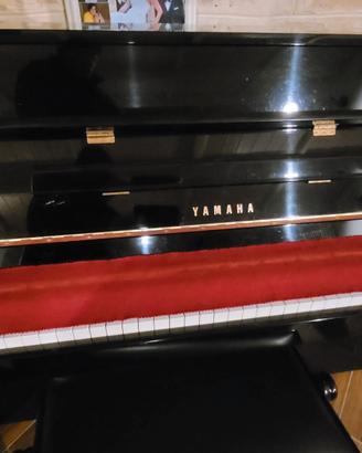 Pianoforte verticale Yamaha LU101