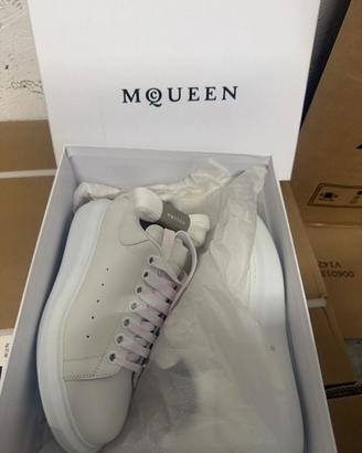 Alexander MCQUEEN