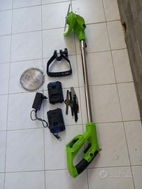 TAGLIAERBA A BATTERIA