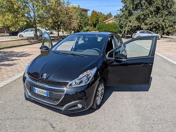Peugeot 208 active 1.2 gpl/benzina