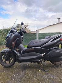 SCOOTER X-MAX 300 IRONMAX BLACK