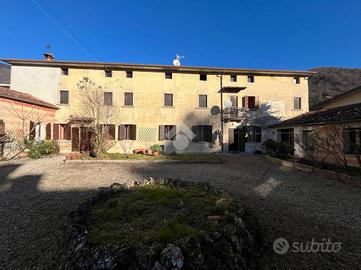 CASA SEMINDIPENDENTE A FOLLINA