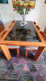Tavolo in legno con piano in cristallo+6 sedie