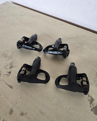 Pedali bici da strada