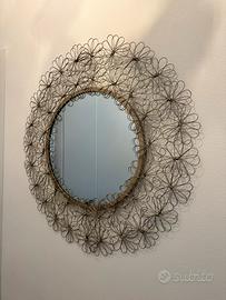 Specchio decorativo rottondo in mettallo dorato