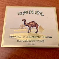 Scatola in metallo vintage Camel