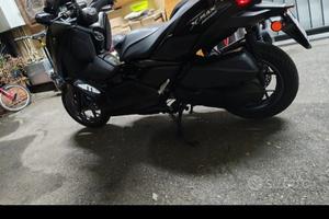 Yamaha X-Max 300 Iron Max ABS