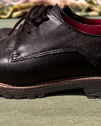 Scarpa stringata Tamaris