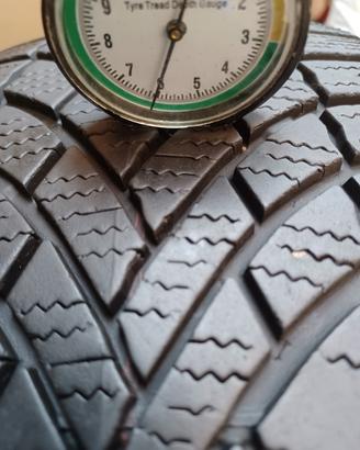 4 Gomme 215/60-17 96H Bridgestone Blizzak MS
