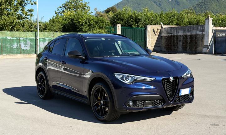 Alfa Romeo Stelvio B-Tech 210CV