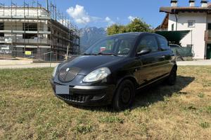 Lancia y