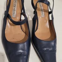 Décolleté blu con punta quadrata