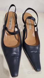 Décolleté blu con punta quadrata